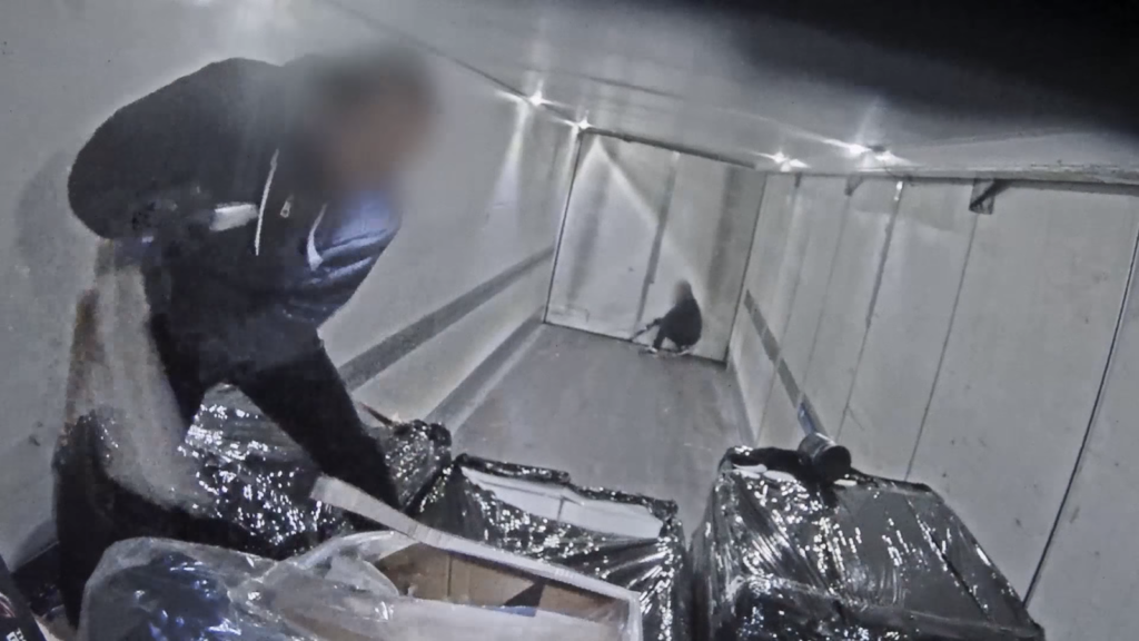 PostNord catches thieves stealing from moving delivery vehicles