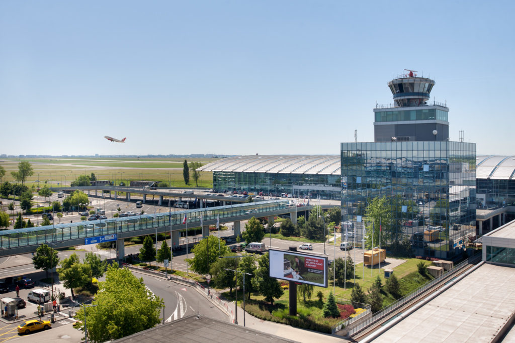 UPS to open new hub near Prague
