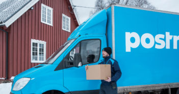Swedes increasingly shopping online