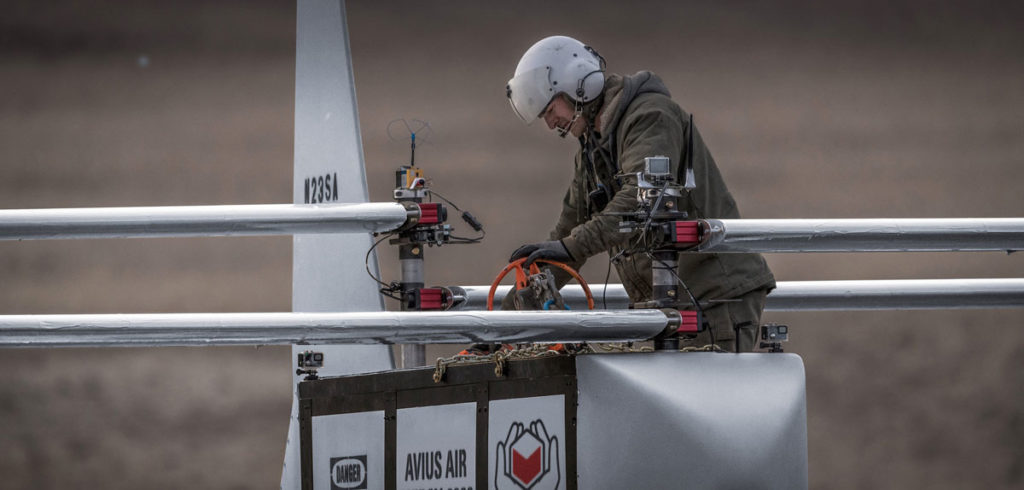 AVIUS drone delivers supplies