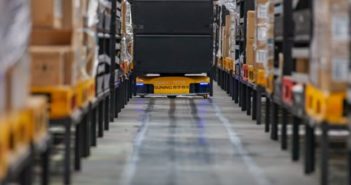 Suning shows off unmanned logistics