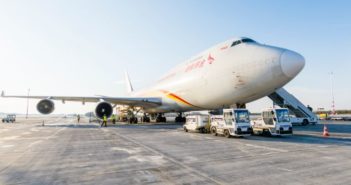 PM welcomes Chinese freighter