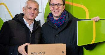 Hamburgers pick up parcels at the train station
