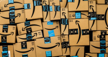 Pressure on e-commerce to reduce plastics use