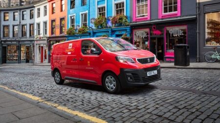 Royal Mail owner confirms sale for £3.6bn Royal Mail owner confirms sale for US$6.7bn