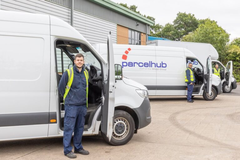 Parcelhub joins the Institute of Customer Service Parcel and Postal