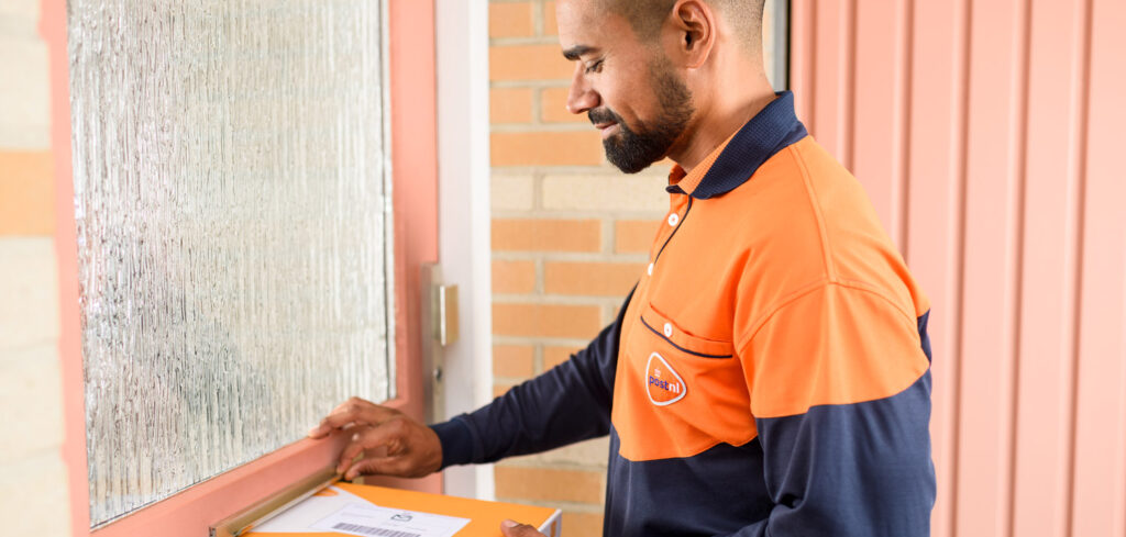 Collective labor agreement for mail deliverers announced by PostNL.