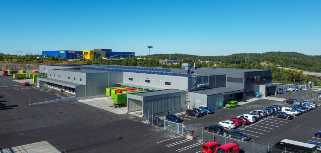 Posten opens logistics center in Norway