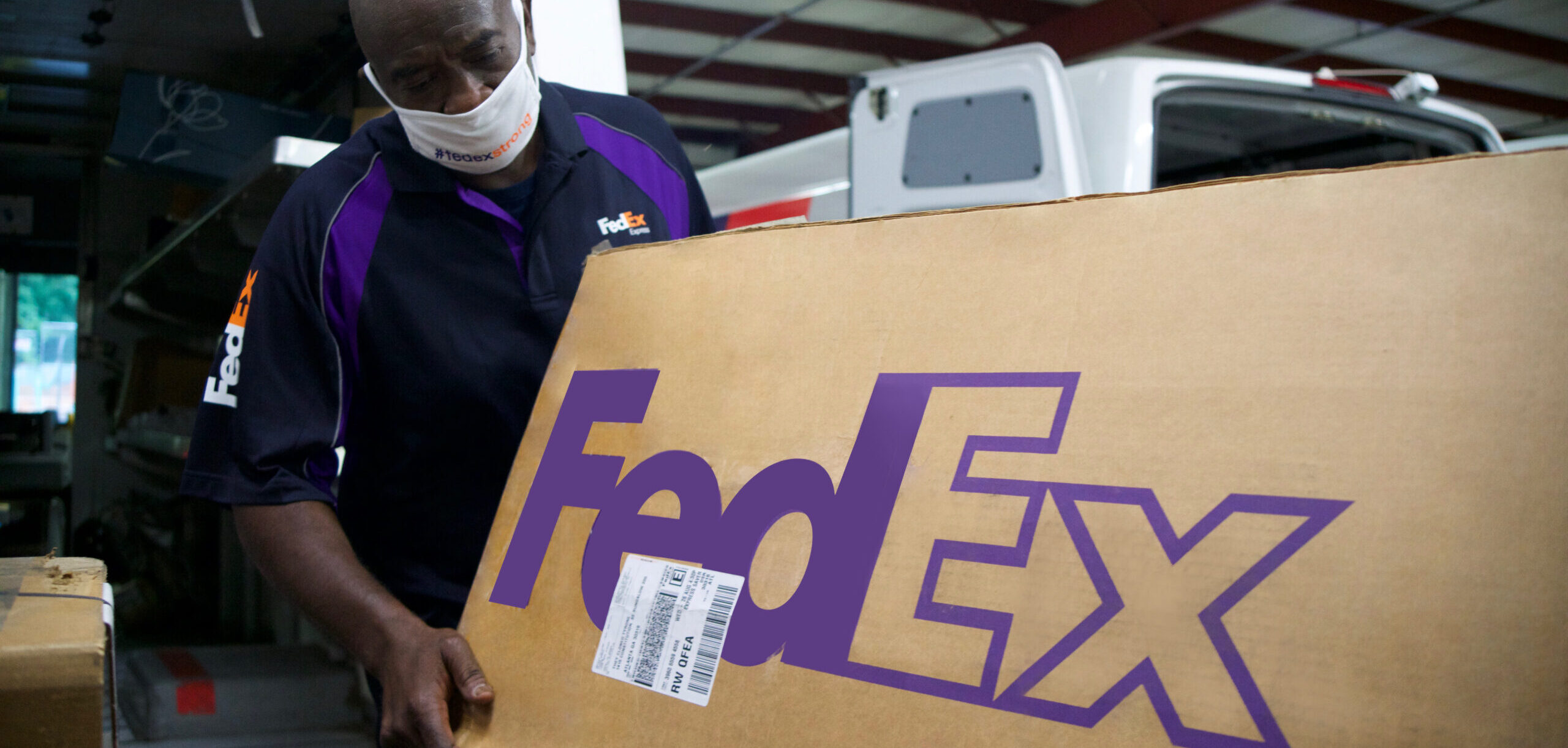 FedEx introduces its own robot solution for last-mile deliveries