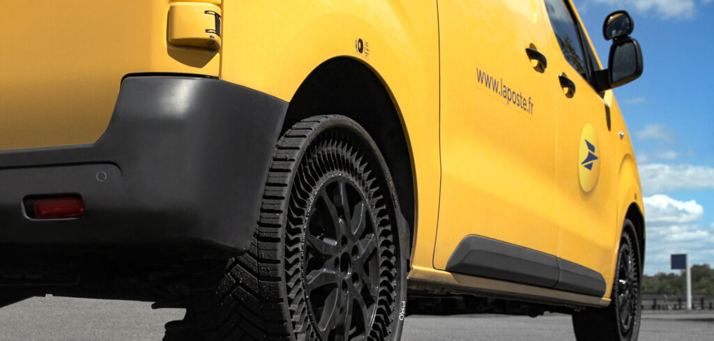 La Poste selects Uptis puncture-proof tires for 40 delivery vans