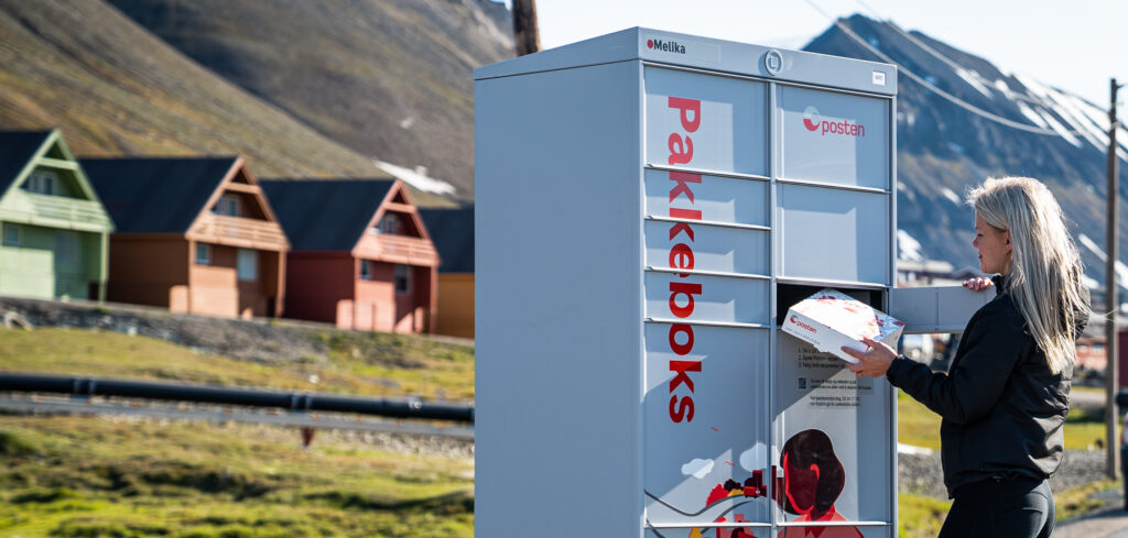 Posten Bring installs the most northern parcel locker