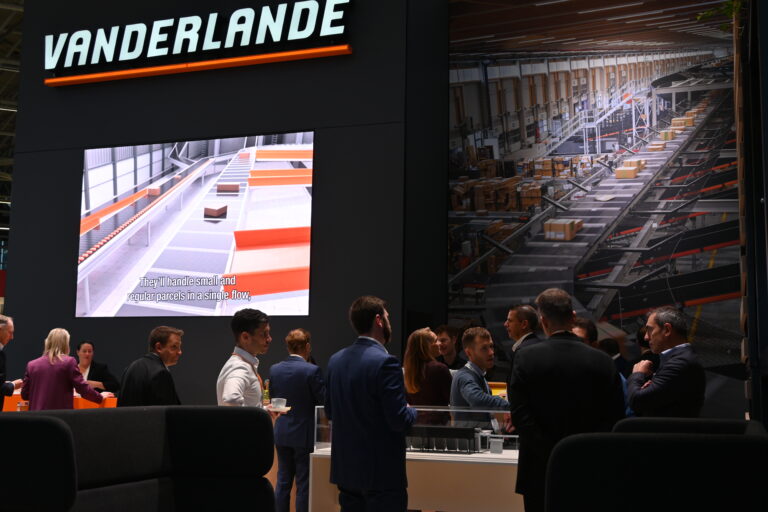 EXPO NEWS | DAY 1: Vanderlande launches bagging system for small parcels