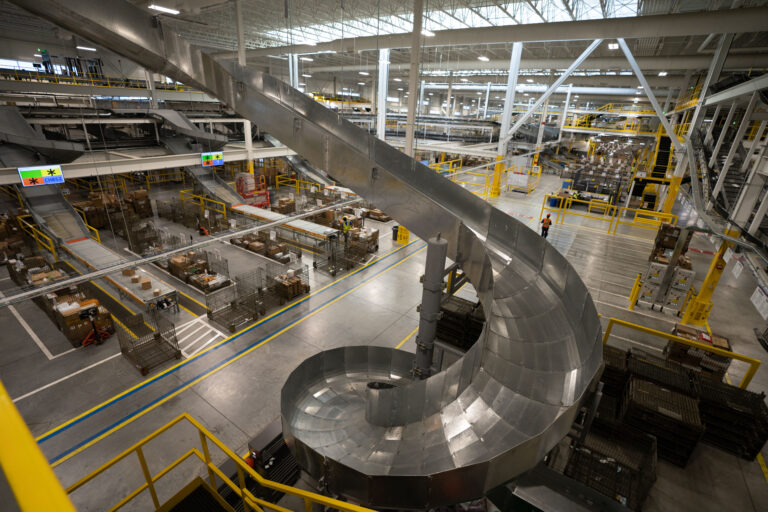 FEATURE How Canada Post’s C470m facility enables a daily sorting
