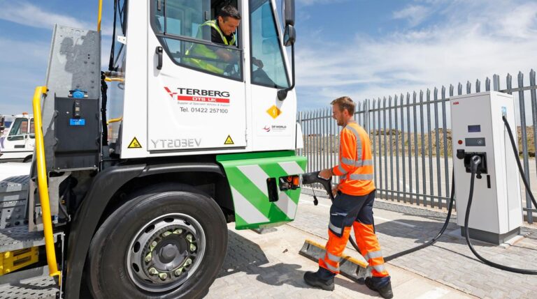 DP World removes fossil diesel from London Gateway