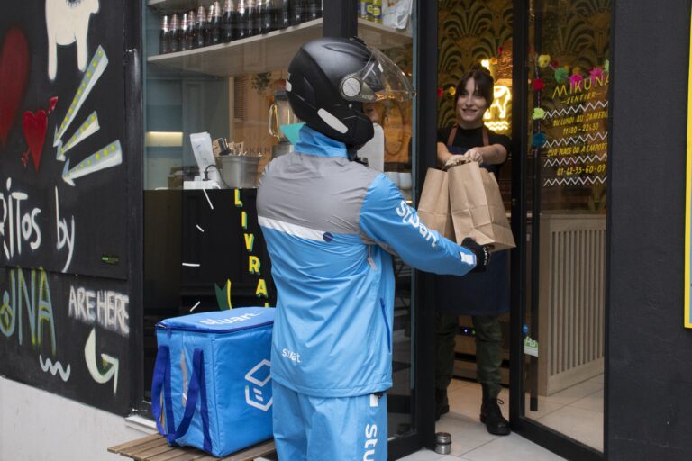 Stuart partners with UrbanPiper to offer restaurant delivery operations