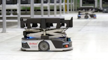 Geekplus robot in the warehouse