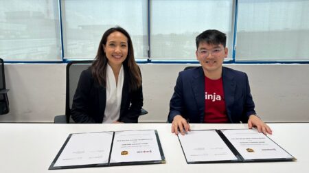 L-R: Ingrid Sidiadinoto, senior managing director of UPS Malaysia, and Lin Zheng, CEO of Ninja Van Malaysia at the signing ceremony marking the beginning of their partnership (PRNewsfoto/UPS)