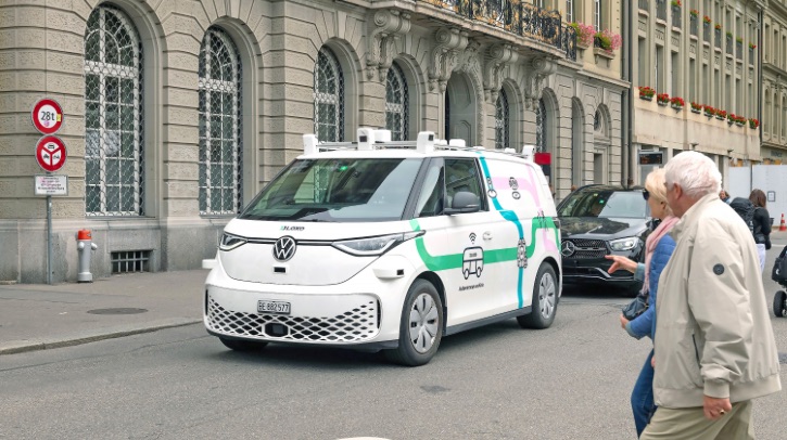 Loxo and Planzer begin commercial autonomous delivery in Europe Loxo and Planzer begin commercial autonomous delivery in Europe.