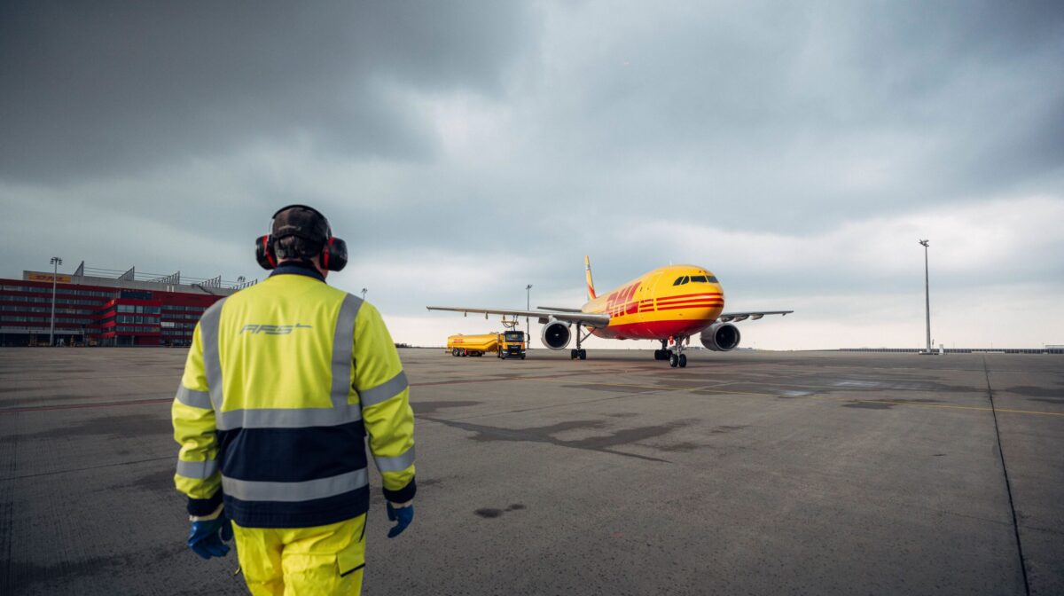 DHL and Shell boost sustainable freight operations in Brussels - Parcel ...
