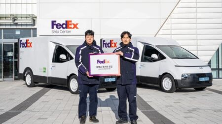 FedEx rolls out its first electric vehicles in Korea FedEx rolls out its first electric vehicles in Korea.