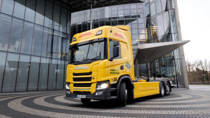 Scania and DHL Group have jointly developed an electric truck with a fuel-powered generator, making it possible to shift to battery-electric road transport without having to wait for a complete charging network.