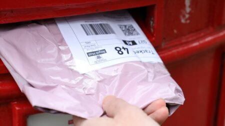 Royal Mail offers parcel proof of posting at 115,000 postboxes Royal Mail offers parcel proof of posting at 115,000 postboxes