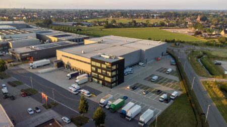 FedEx optimizes logistics operations with new facility in the Netherlands Aerial photo of the new FedEx facility in Vianen