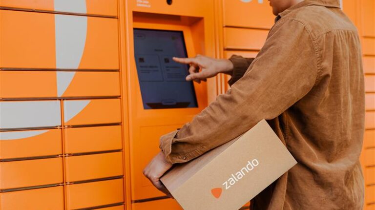 Omniva becomes Zalando’s exclusive delivery partner in the Baltics.