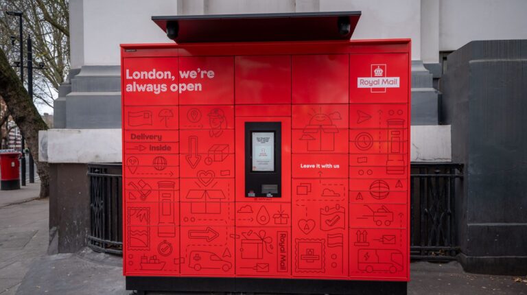 Royal Mail and Post Office to trial 24/7 parcel lockers.