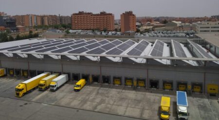 Correos expands solar installations at logistics centers across Spain.