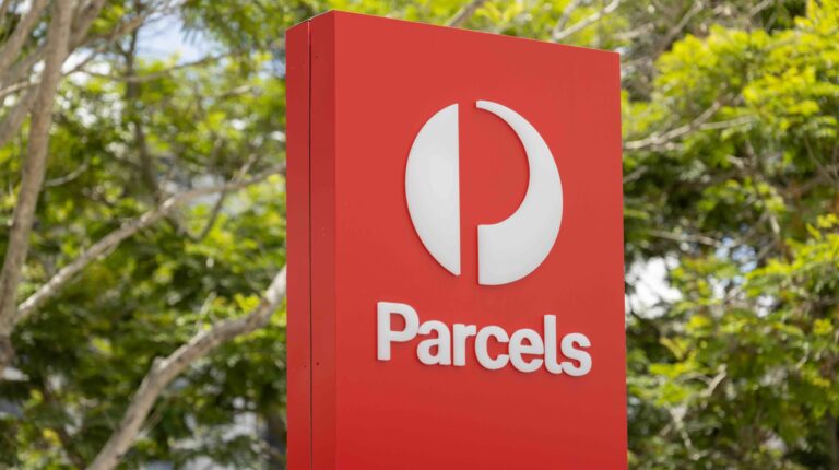 Australia Post opens parcel-focused post office in Yarrabilba.