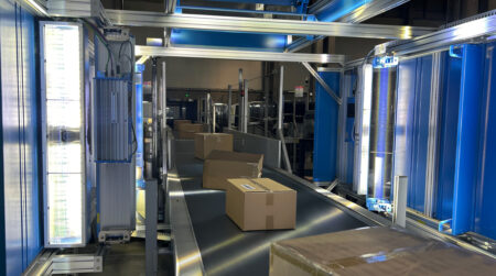 UPS expands Incheon Airport hub to shorten delivery times for Korean businesses A conveyor belt with parcels on at the expanded UPS Incheon Airport hub.