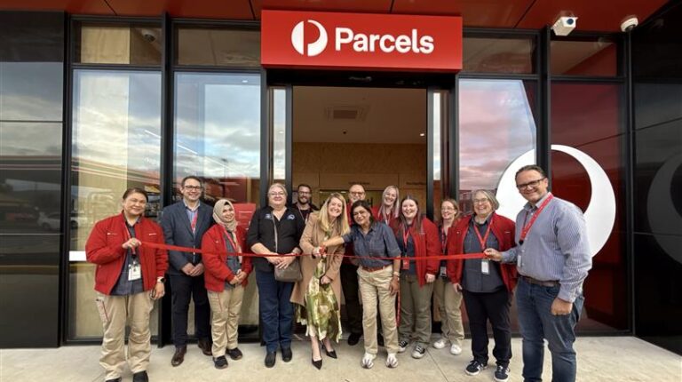 Australia Post adds to parcel-focused post office series in Victoria.
