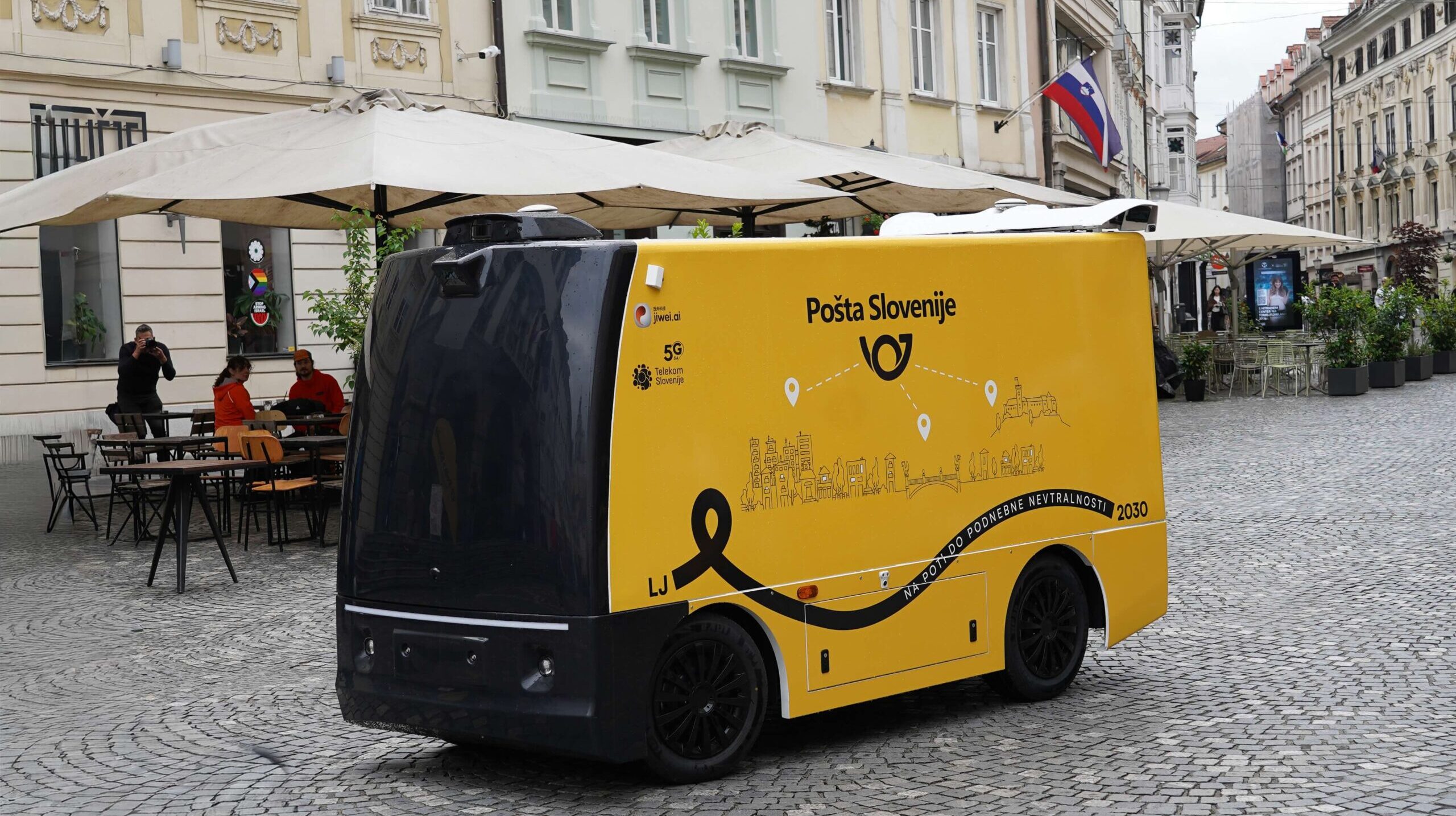 Pošta Slovenije and Ljubljana launch autonomous last-mile delivery trial