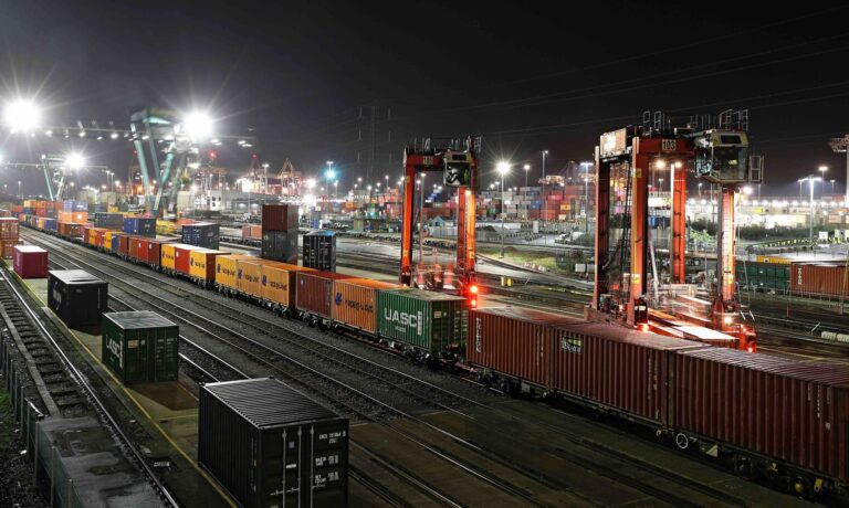 DP World passes 160,000 tonnes of CO2e savings across UK supply chains.