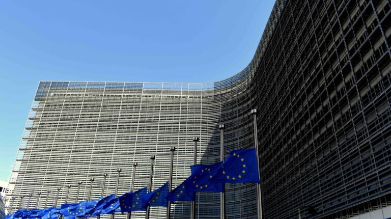 EU introduces temporary €3 customs duty on low-value parcels EU to introduce temporary €3 customs duty on low-value parcels from 1 July.