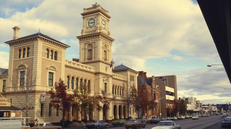 Australia Post to reopen heritage Goulburn office after contamination closure.